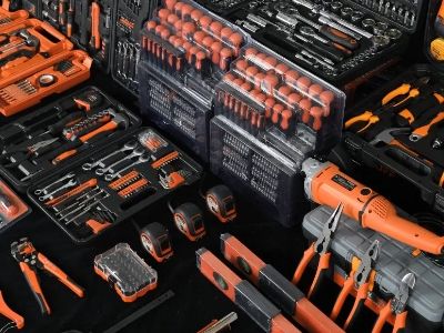 Atualização Anual da Empresa SINOTOOLS: Crescimento e Engajamento Global